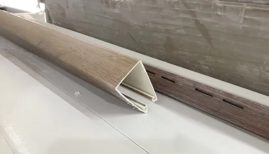 공장 직접 공급, 친환경 대나무 섬유 천장 패널, 중공 WPC 고정편, 실내 장식 목재 교체 사각 튜브